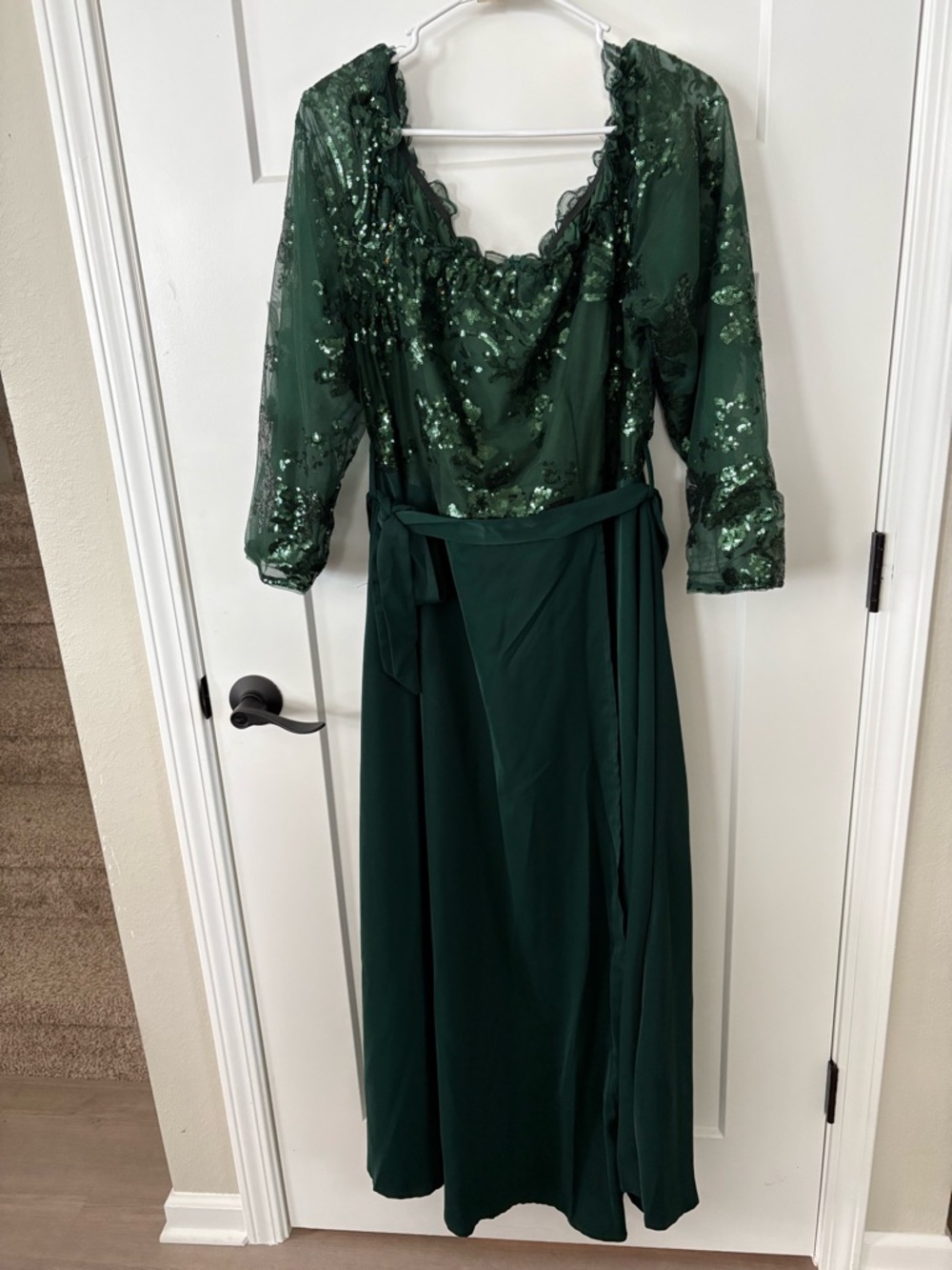 Stunning Dark Green Off-the-Shoulder Sequin Formal Gown, tag 3x, fits 2x. 18/20 - Picture 2 of 7